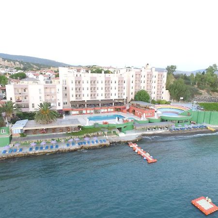 Hotel Leon Foça Exterior photo