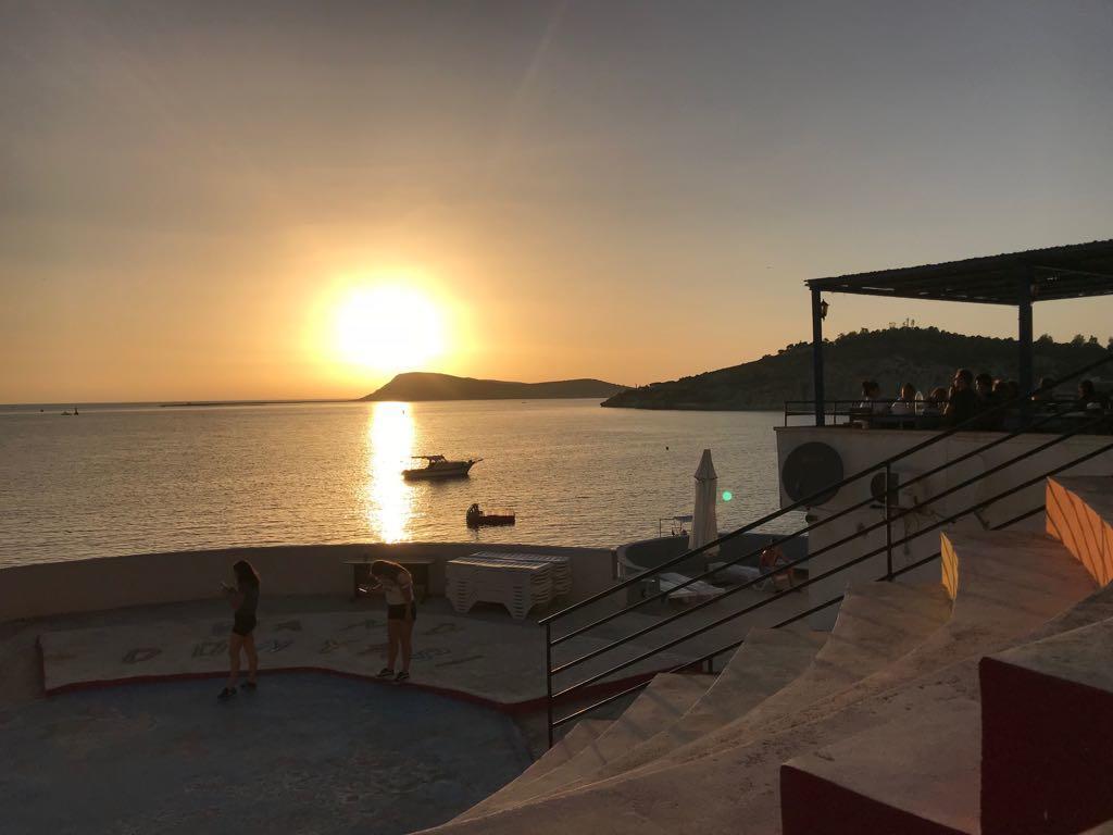 Hotel Leon Foça Exterior photo