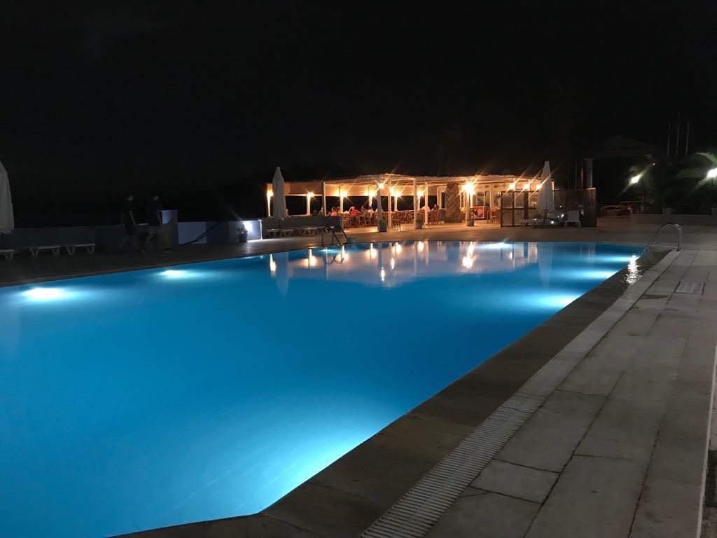 Hotel Leon Foça Exterior photo